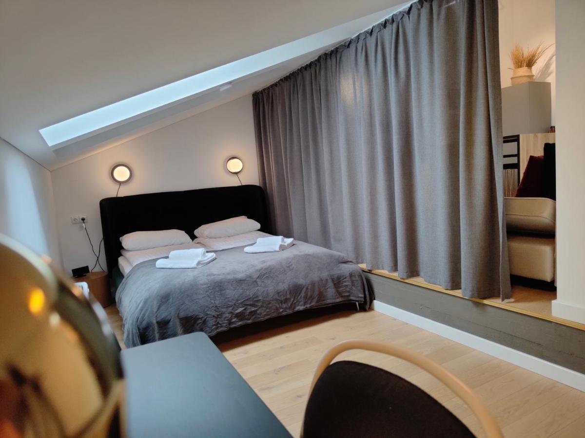 Owl Jazz - Luxury In The Heart Of The Huoneisto