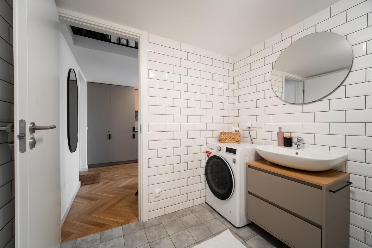 Owl Jazz - Luxury In The Heart Of The Kaunas
