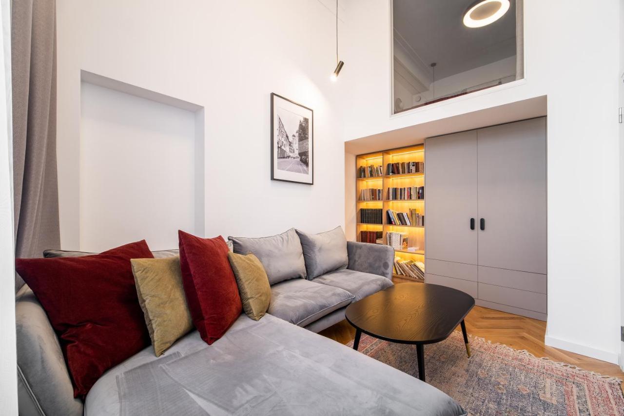 Owl Jazz - Luxury In The Heart Of The Kaunas
