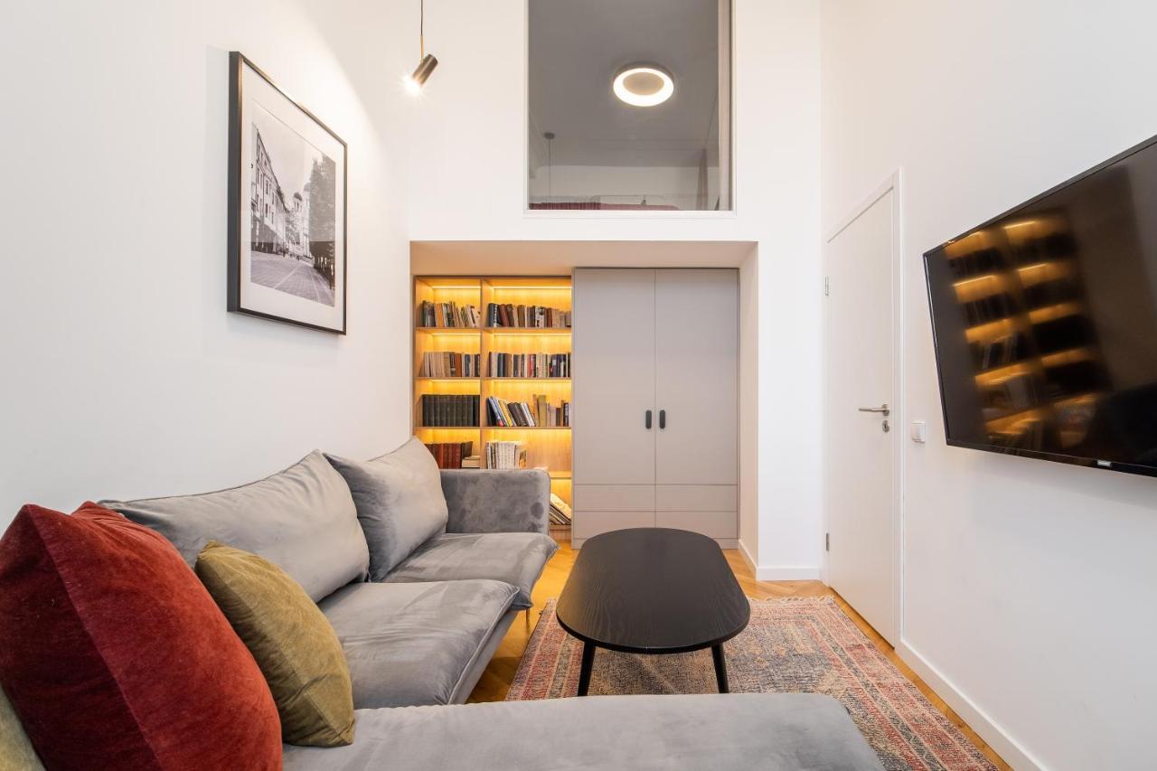 Owl Jazz - Luxury In The Heart Of The Kaunas