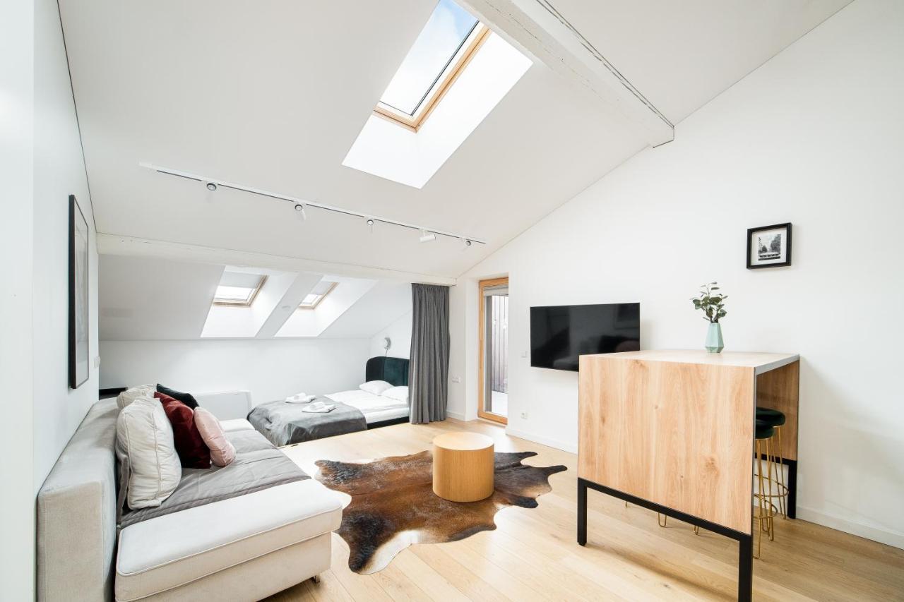 Owl Jazz - Luxury In The Heart Of The Huoneisto *