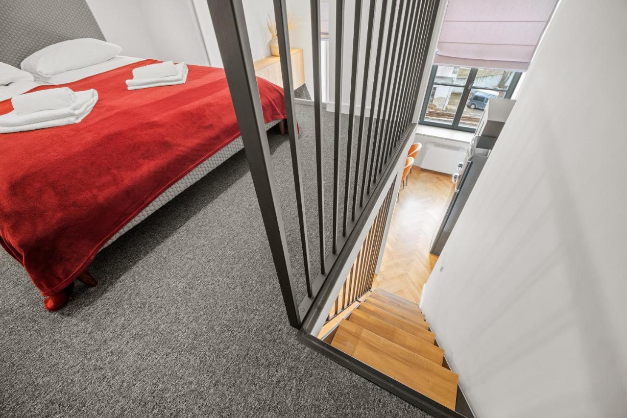 Owl Jazz - Luxury In The Heart Of The Huoneisto Kaunas