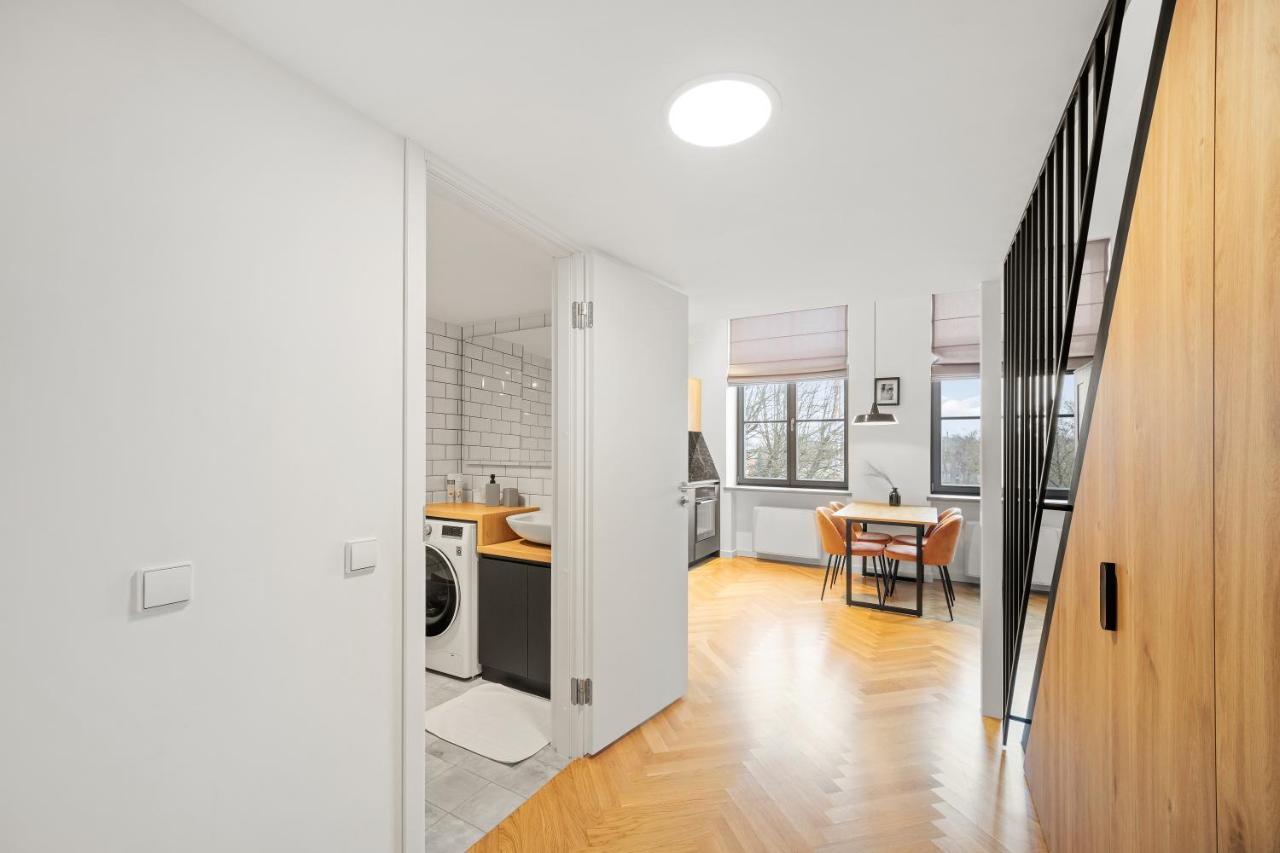 Owl Jazz - Luxury In The Heart Of The *